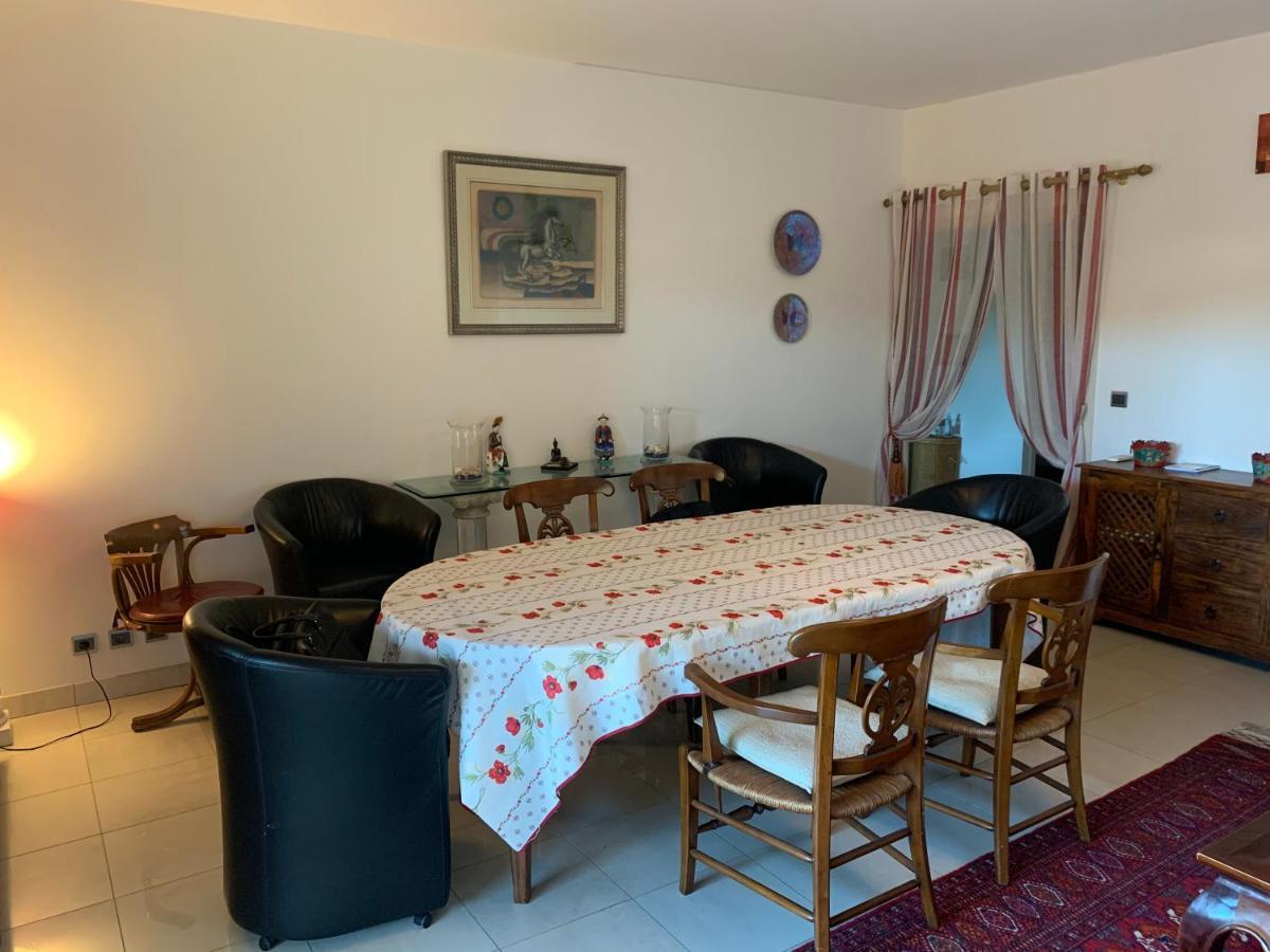 Le Palais Venitien Apartment Saint-Cyr-sur-Mer Bagian luar foto