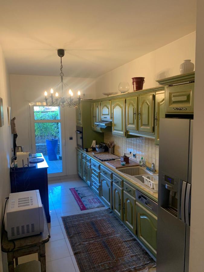 Le Palais Venitien Apartment Saint-Cyr-sur-Mer Bagian luar foto