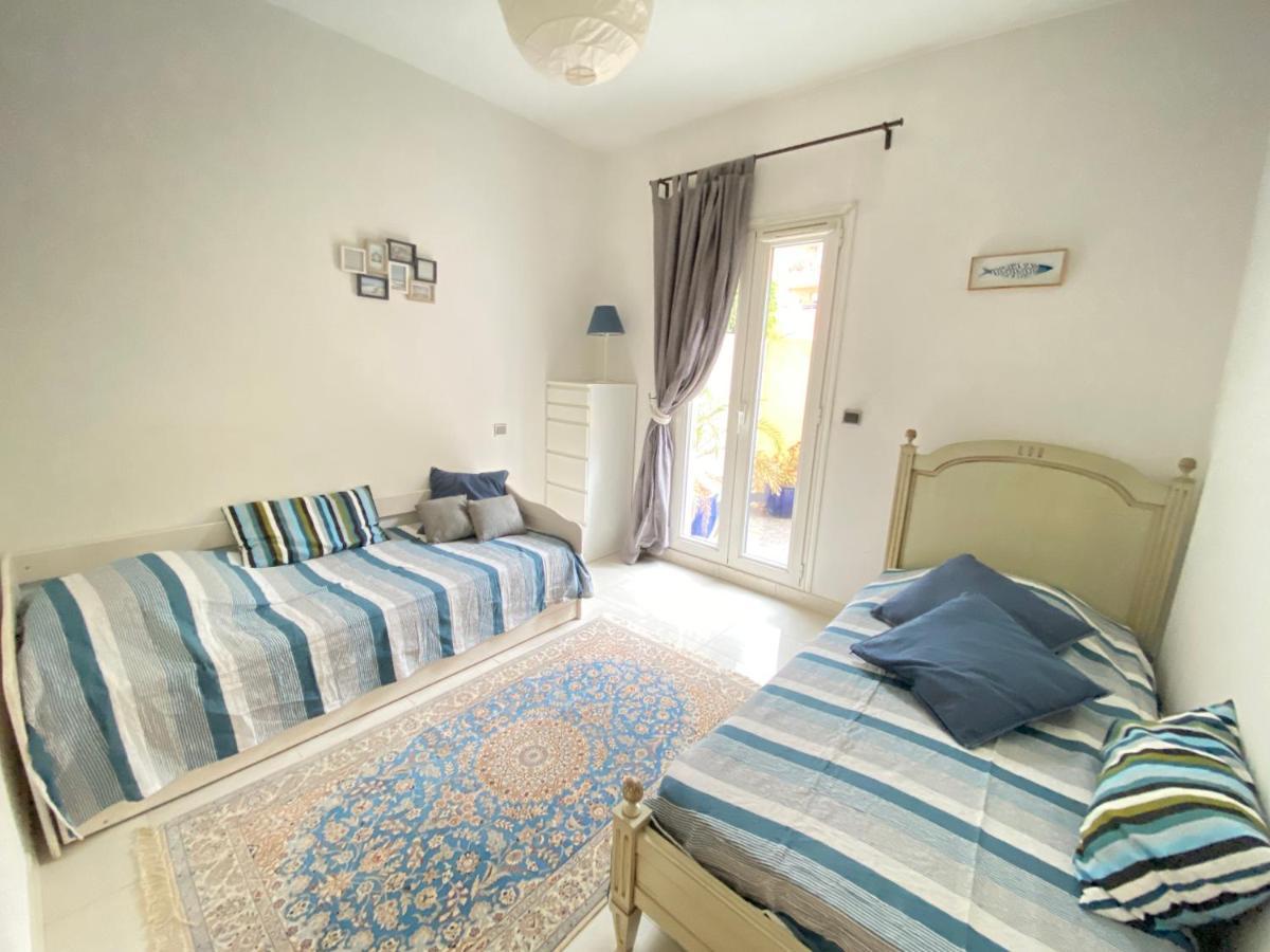 Le Palais Venitien Apartment Saint-Cyr-sur-Mer Bagian luar foto