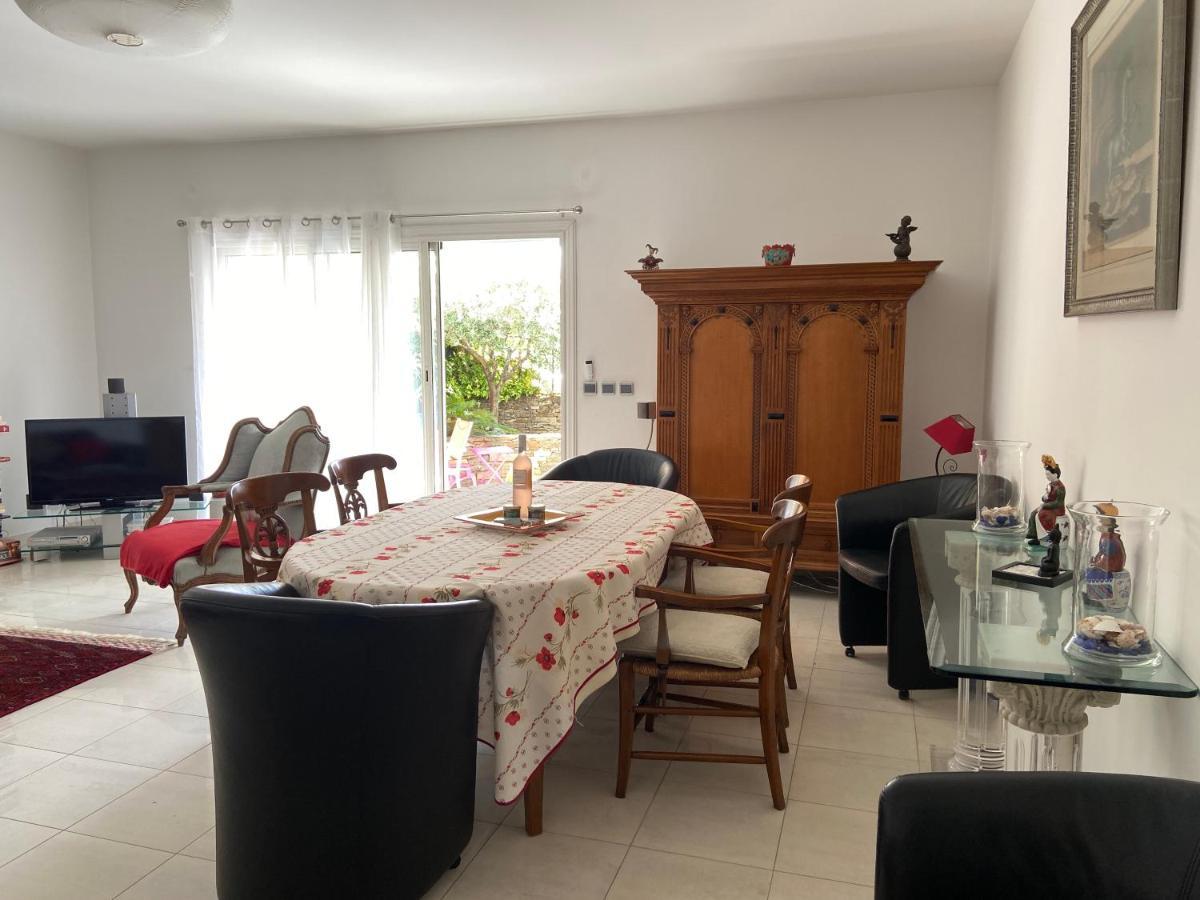 Le Palais Venitien Apartment Saint-Cyr-sur-Mer Bagian luar foto