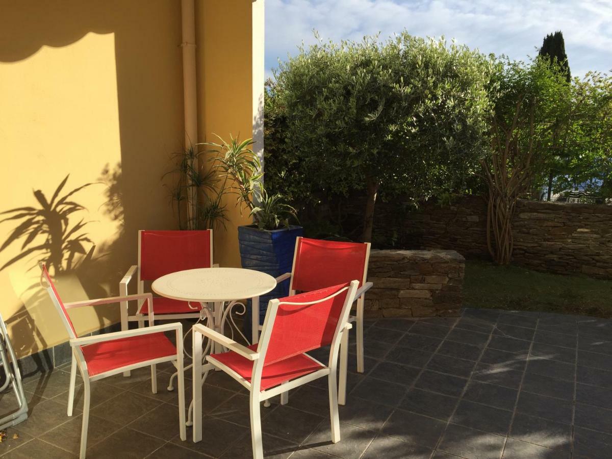 Le Palais Venitien Apartment Saint-Cyr-sur-Mer Bagian luar foto
